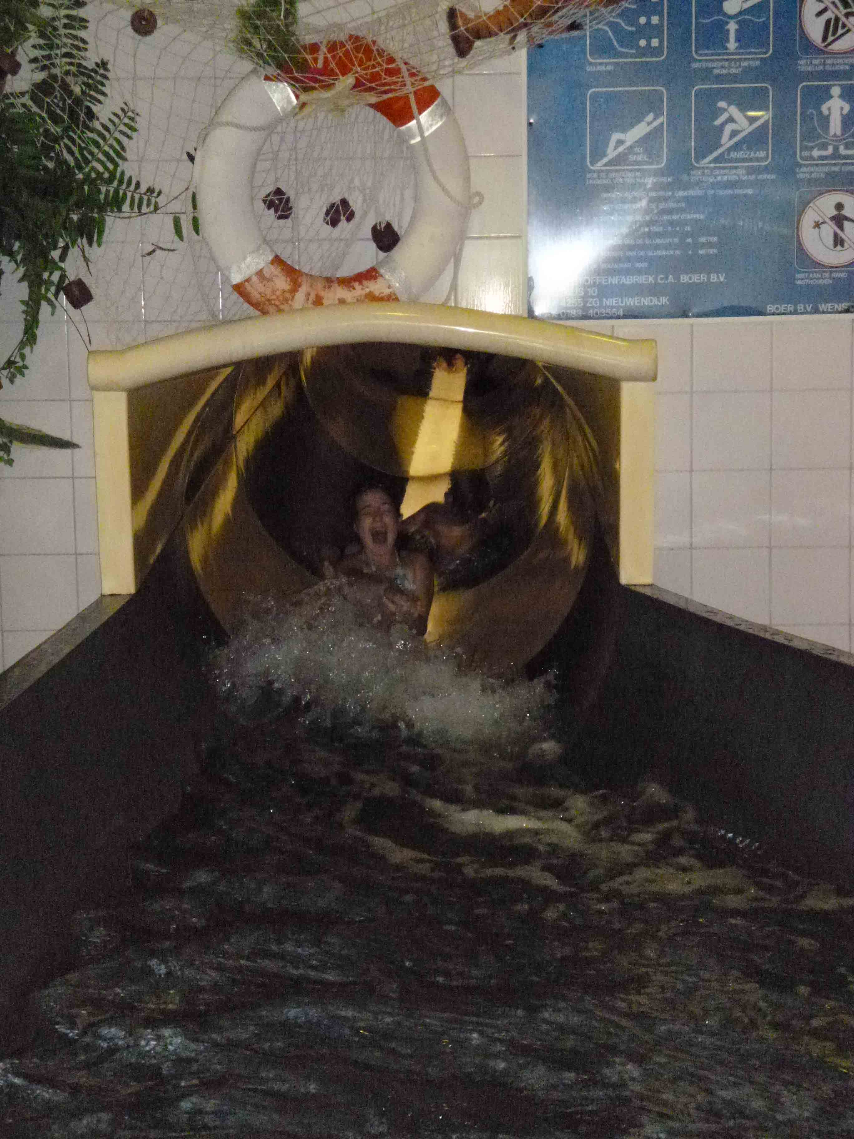 Waterpret in de glijbaan